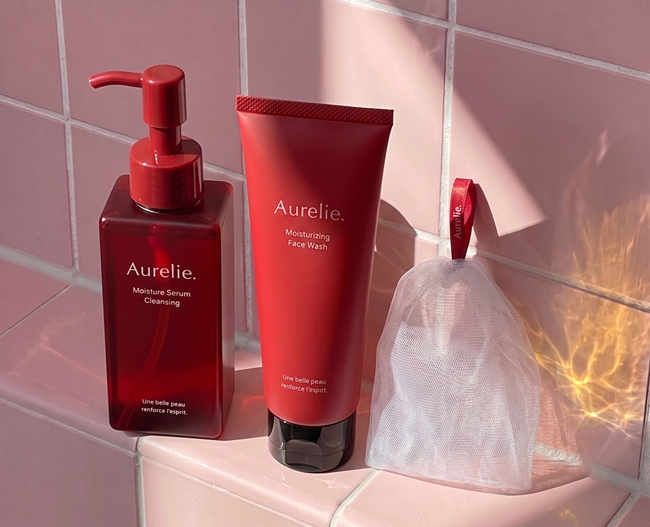 Aurelie.
Moisture Serum
Cleansing
Une belle pea
renforce esprit
Aurelie.
Moisturizing
Face Wash
Une belle peau
enforce report