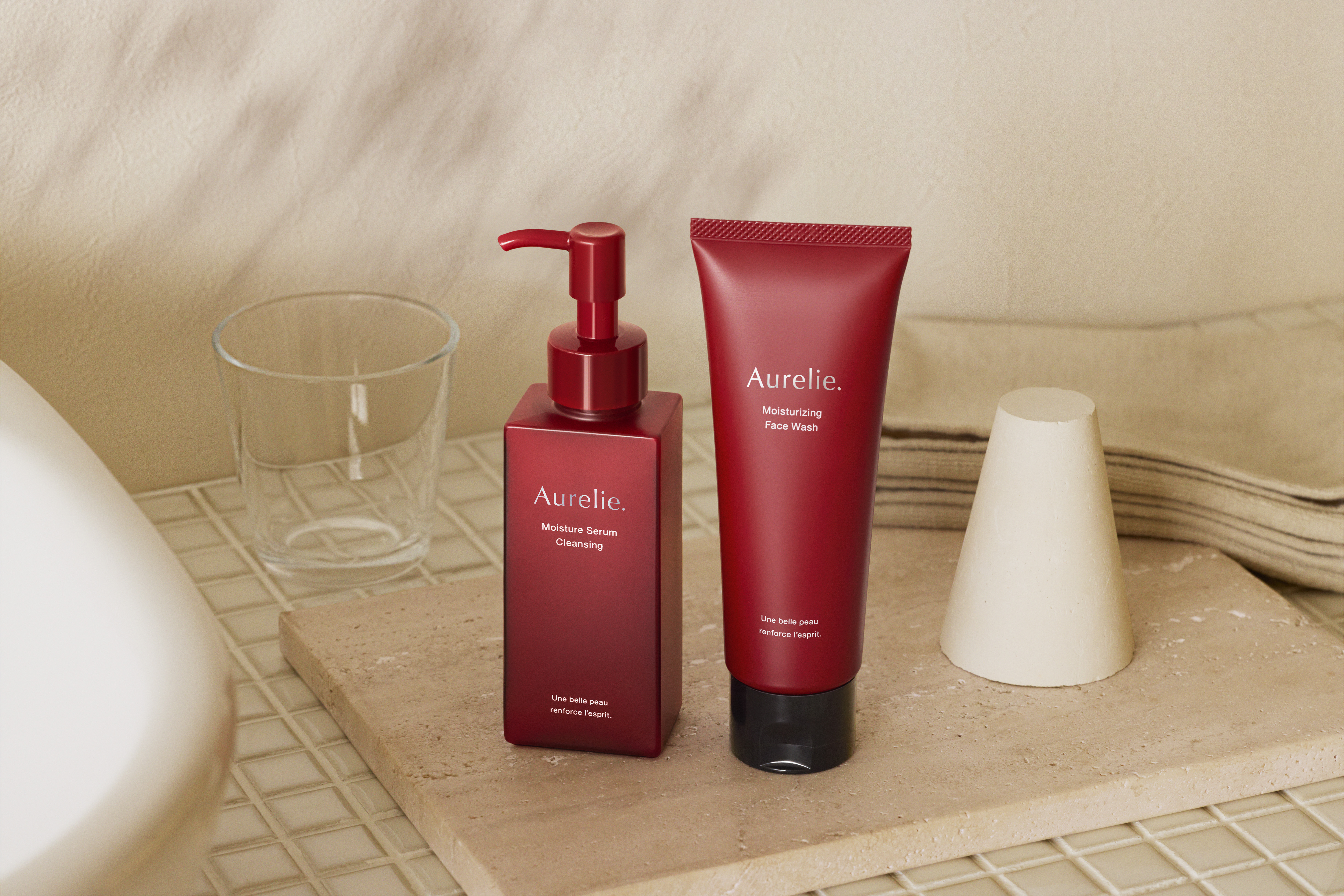 Aurelie.
Moisture Serum
Cleansing
Une belle peau
renforce l'esprit.
Aurelie.
Moisturizing
Face Wash
Une belle peau
renforce l'esprit.